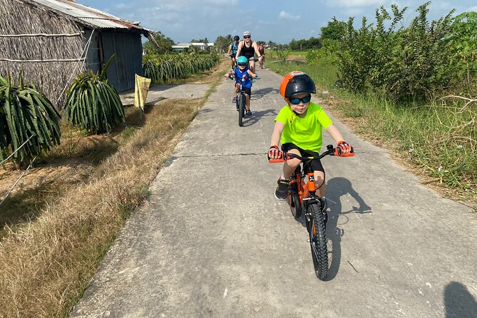 Mekong Delta 2 days 1 nights Cycling Trip - The ferry to the estuary and the muddy beach