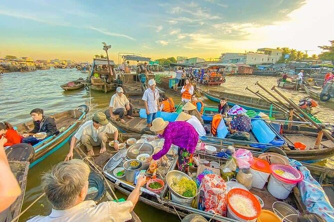 Mekong Delta Tour with Kayaking, Cycling and Cooking - Guide quality and group size