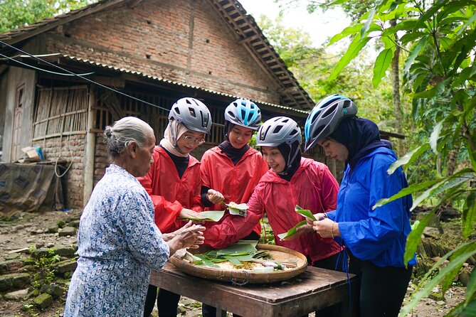 Menoreh Village Cycling - Meeting farmers and seeing rice production