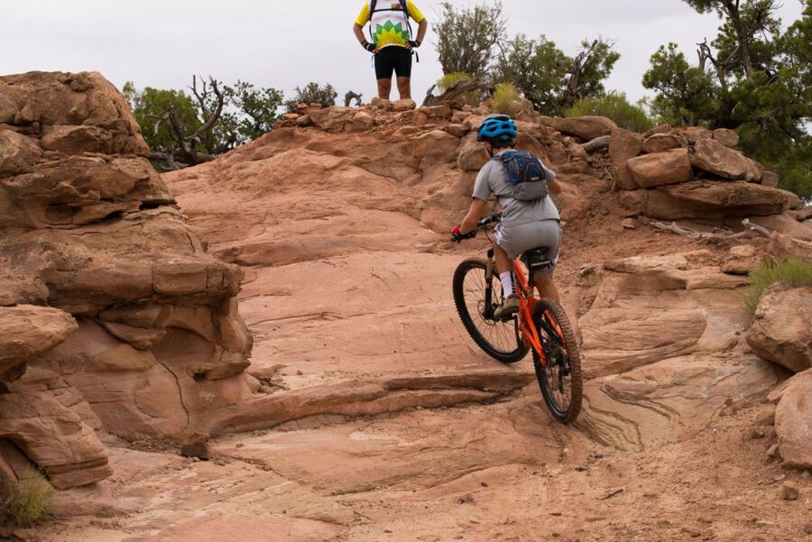Moab: Dead Horse Point Singletrack Mountain Biking Tour - The full-day route, lunch, and tougher trail sections