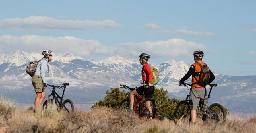 Moab: Dead Horse Point Singletrack Mountain Biking Tour - Starting at Chile Pepper Bike Shop