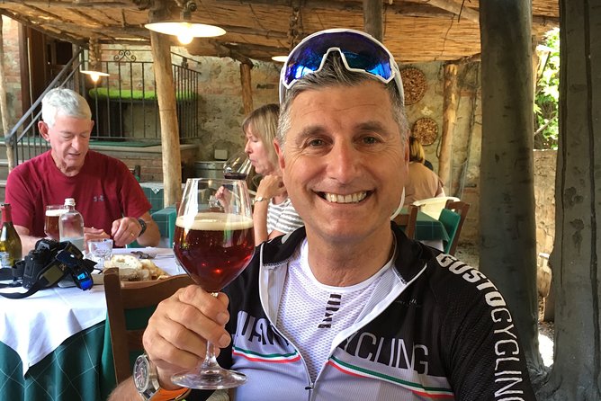 Montecatini Terme cycle and wine tasting visit - Fattoria Il Poggio for wine and lunch