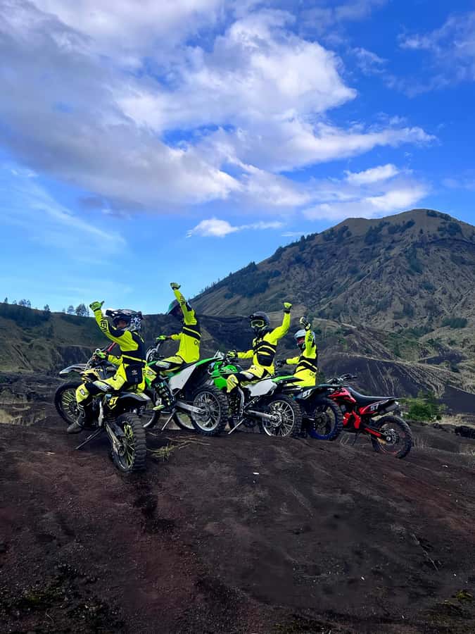 Mountain Batur Dirt Bike Adventure & Lunch - What the $154 price really covers
