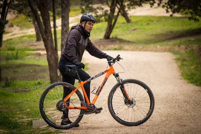 Mountain bike RENTAL one day (24 hours) all extras included. - Key points for a flexible Madrid bike day