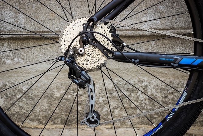 Mountain bike RENTAL one day (24 hours) all extras included. - Small details that make the ride easier