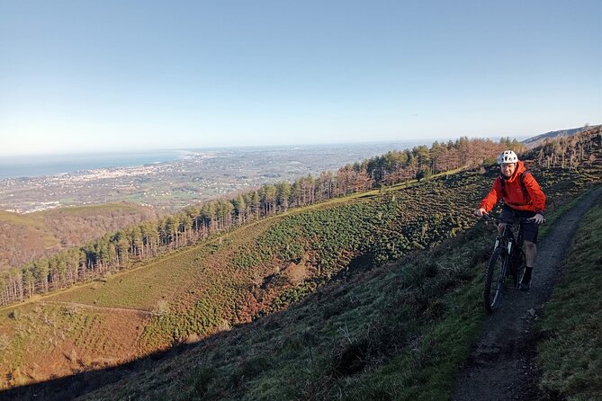 Mountain Bike Small Group Tour in San Sebastian - Leaving San Sebastián by bike