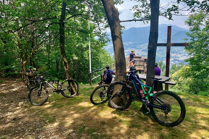 Mountain Bike tour in Spina Verde natural park - Riding toward Switzerland and the vineyards