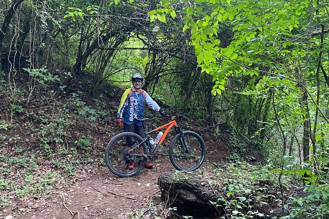 Mountain Bike Tour through Guatemala - Leaving Guatemala City before sunrise