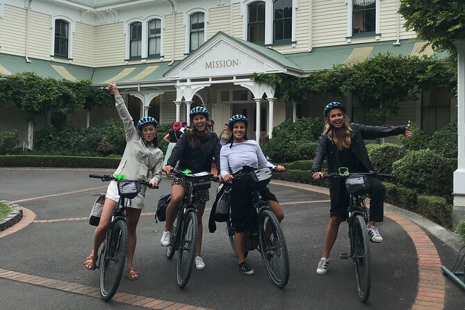 Napier: Cycle to Wineries - Half Day, self-guided - The coastal route and Hawke’s Bay Trails