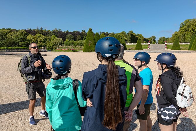 Nature electric bike ride from Paris to Versailles - Ending at Place d’Armes and visiting Versailles
