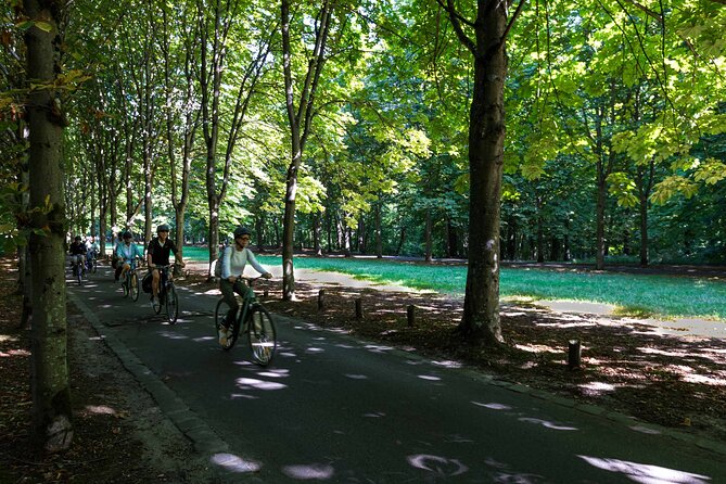 Nature electric bike ride from Paris to Versailles - Who will enjoy this ride most