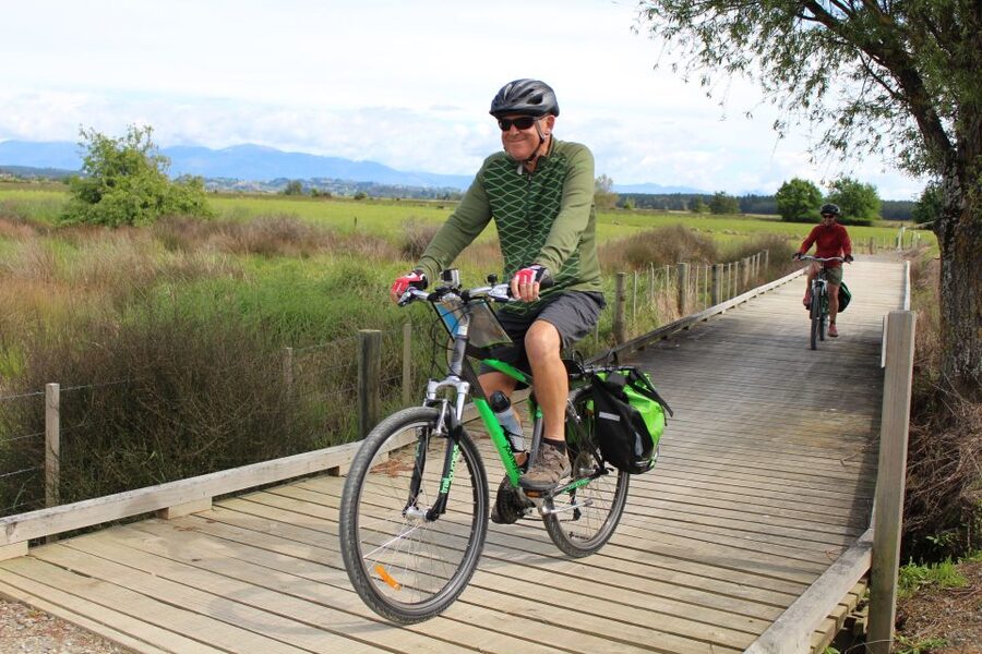 Nelson: Self-Guided Tunnel to Town Cycling Tour via Mapua - Crossing to Mapua by ferry