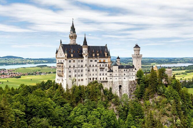 Neuschwanstein Castle by Bus Incl. Bike Ride or Hohenschwangau - Why the bike ride changes the Neuschwanstein day
