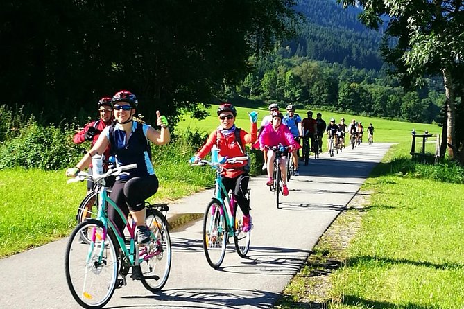 Neuschwanstein Castle by Bus Incl. Bike Ride or Hohenschwangau - The climb to Marienbrücke