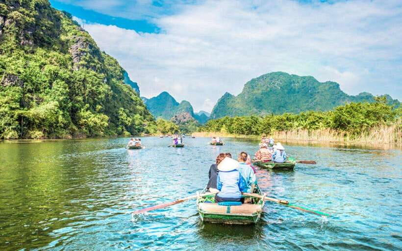 Ninh Binh: Hoa Lu Mua Cave Trang An on Limousine and Cycling - Cycling Around Ancient Hoa Lu