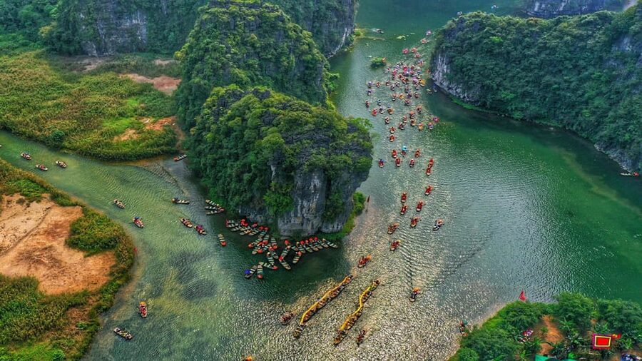Ninh Binh: Hoa Lu Tam Coc Hang Mua on Limousine and Cycling - Hoa Lu, Vietnam’s old royal capital