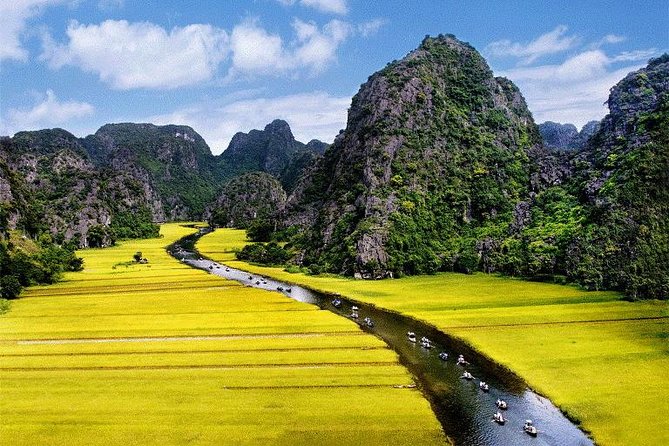 Ninh Binh Hoa Lu Tam Coc Mua Cave Boat & Bike Day trip from Hanoi: best selling - A short cycle through village life