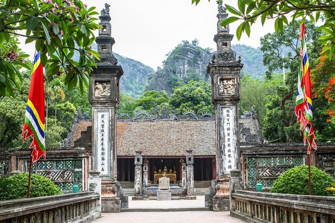 Ninh Binh Hoa Lu Tam Coc Mua Cave Boat & Bike Day trip from Hanoi: best selling - Hoa Lu and Vietnam’s early imperial capital