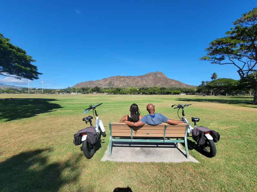 Oahu: Honolulu E-Bike Ride and Diamond Head Hike - Locking the bikes and entering Diamond Head