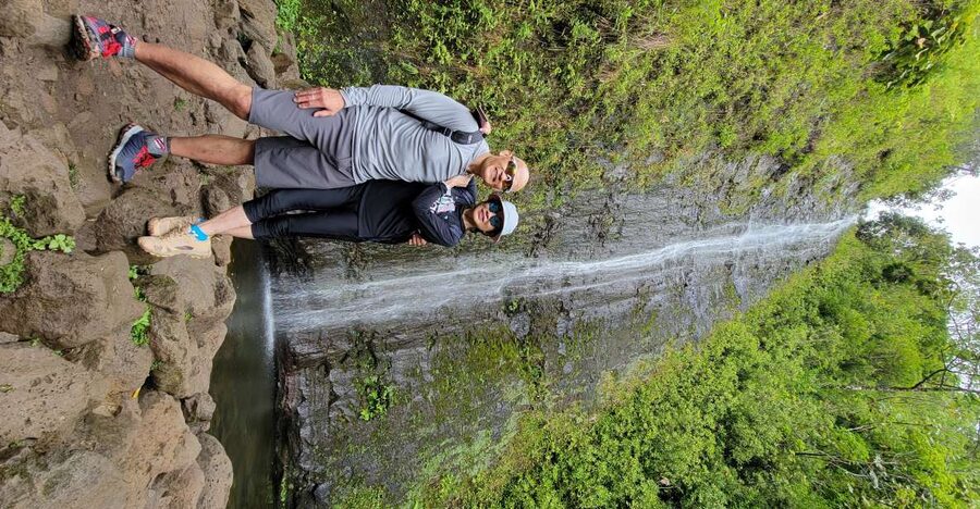 Oahu: Waikiki E-Bike Ride and Manoa Falls Hike - Reaching Manoa Valley by bicycle