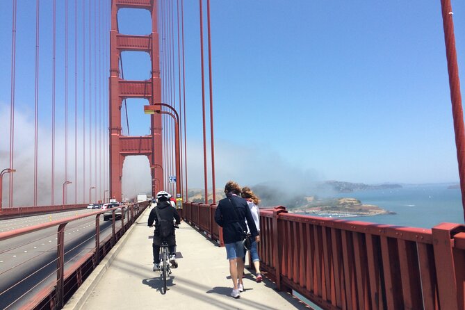 Official Alcatraz Tour and Golden Gate Bridge Bike Ride - The bike rental: useful gear, awkward connection