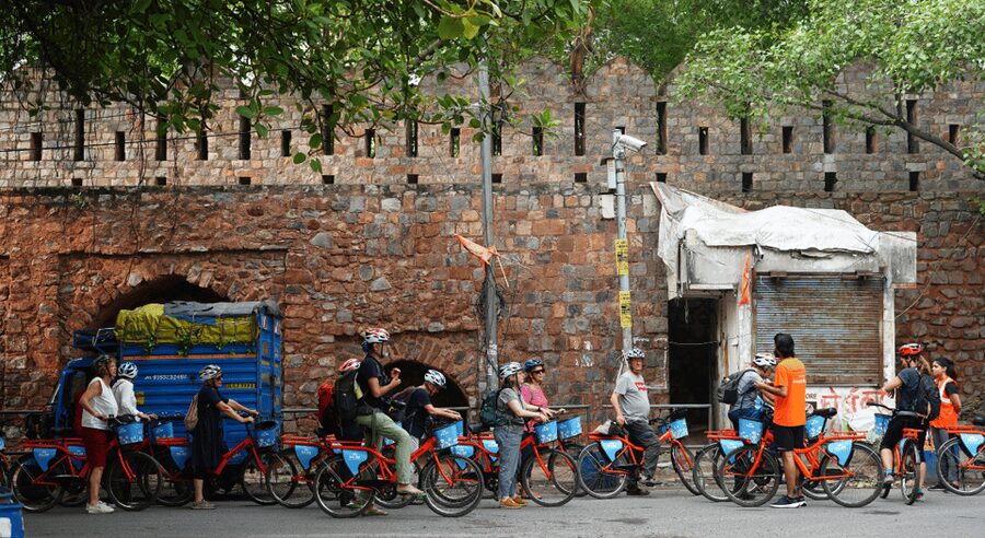 Old Delhi Bike Tour Morning 4 Hours: Delhi By Cycle - A glimpse of British-era Delhi