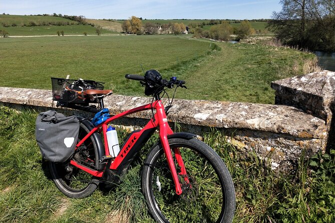 Oxford Scenic Cycle Tour- 2 persons minimum summer season - Bikes, helmets, and family planning