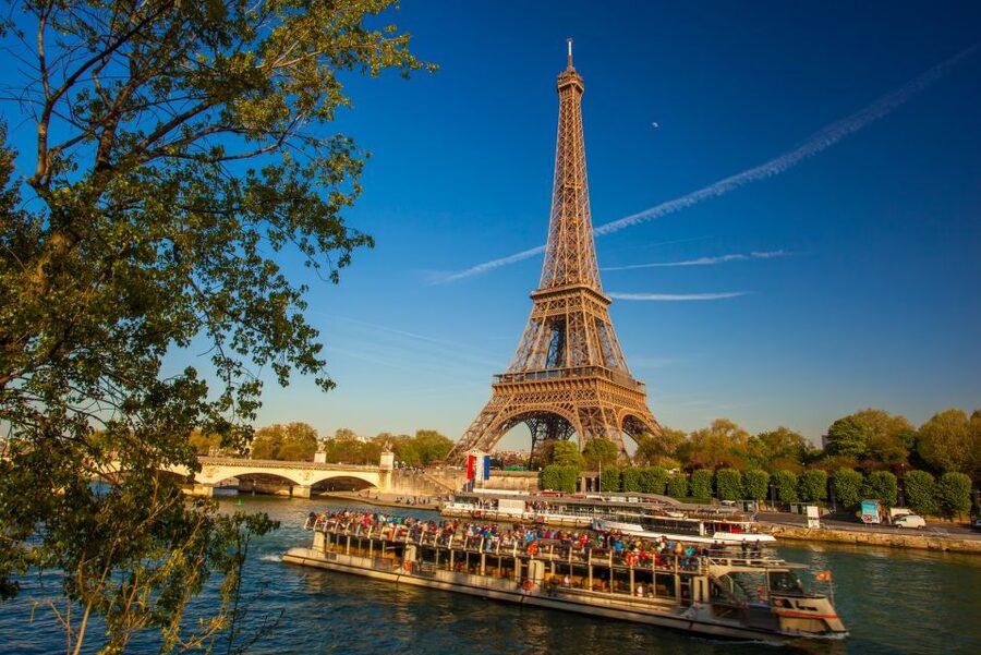 Paris: Evening Bike and Boat Tour - Why an evening bike tour works so well in Paris