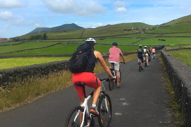 Patchwork e-Bike Ride - Pickup from Angra keeps the morning easy