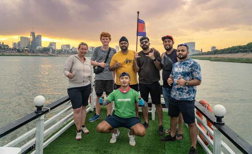 Phnom Penh: Bike & Boat Tour / E-Bike Available - Prek Bongkong Pagoda and Buddhist life