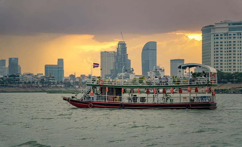 Phnom Penh: Bike & Boat Tour / E-Bike Available - The Silk House and Cambodia’s woven traditions