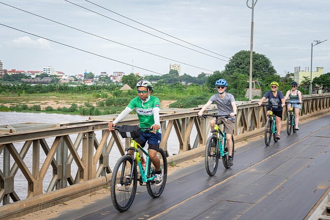 Phnom Penh Silk Island Bike Tour/ E-Bike or Tuk Tuk - Who should book this experience?