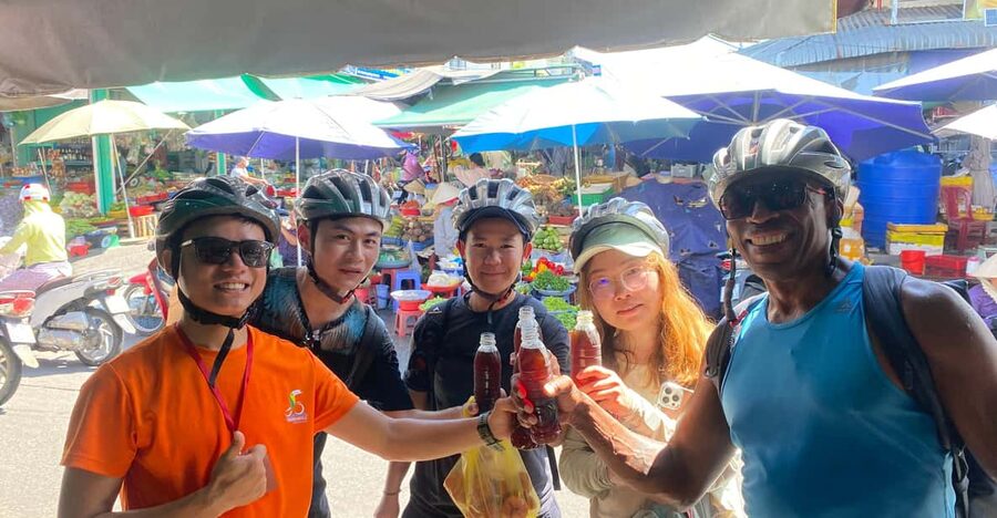 Phu Quoc: Morning Cycling Tour with Local Guide - Duong Dong Market: the tour’s strongest stop