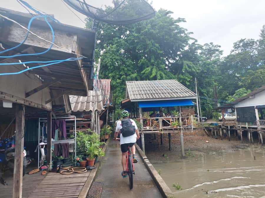 Phuket: Yao Island Cycling and Beach Day-Trip - Beach lunch, swimming, and a 90-minute pause
