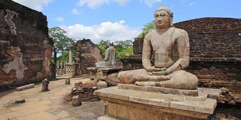 Polonnaruwa: All Inclusive Ancient City Guided Cycling Tour - Riding through the medieval capital