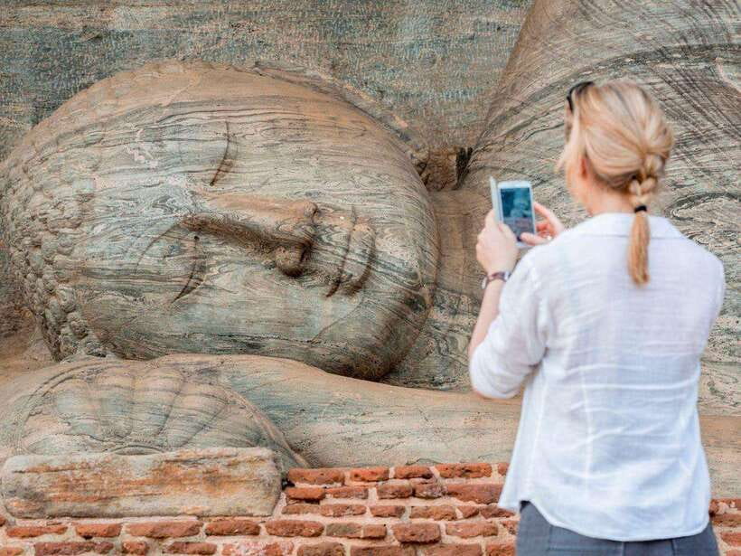 Polonnaruwa: Private Guided Cycling Tour with Hotel Pickup - Why Polonnaruwa works so well by bicycle
