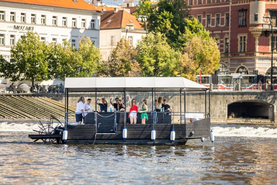 Prague: Private Cycle Boat River Tour with Beer or Prosecco - Who will get the most from this Prague boat ride