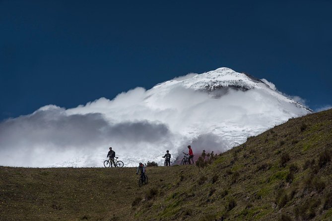 Premium Cotopaxi -Full Day Bike Trip & Quito Tour - Starting in Quito at 8:00 am