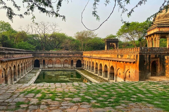 Premium Hidden Jewels of Delhi Cycling Tour - The First Chapter of Delhi - The flower market gives you a street-level beginning