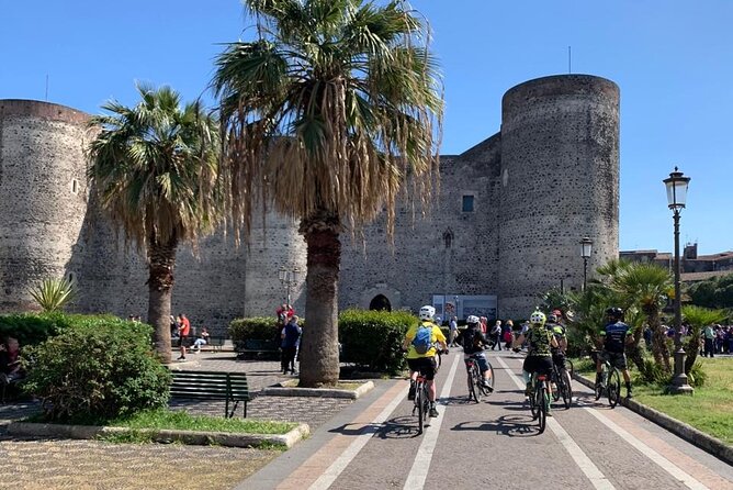 PRIVATE - Catania and Aci Trezza Bike trip - Aci Trezza and the Cyclopean Isles