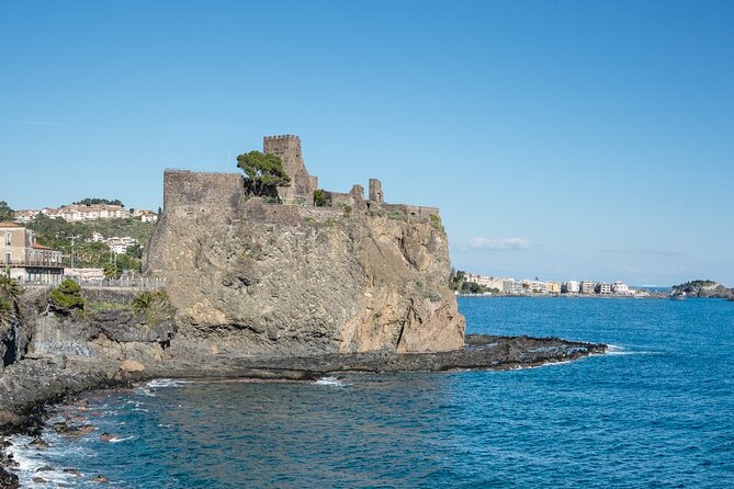 PRIVATE - Catania and Aci Trezza Bike trip - What the guides add to the ride