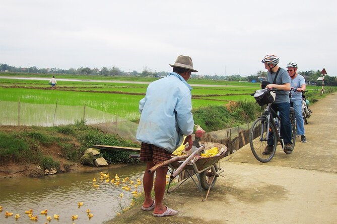 Private Cycling Tour in Rural Hue with Farming Experience - Palm-leaf crafts and the ride back to Hue