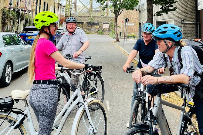 Private E-Bike Cycling Tour Destination London - King’s Road, Chelsea Hospital, and London fashion