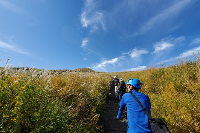 Private E-MTB guided cycling around Mt. Aso volcano & grasslands - Timing, luggage, and practical planning