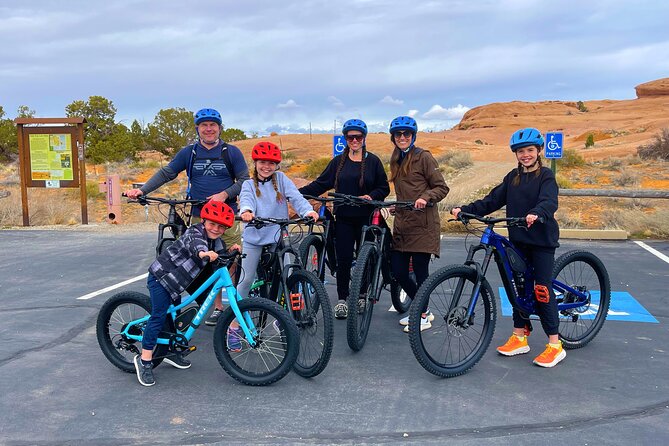 Private Half Day Guided Mountain Bike Tour in Moab - The views are part of the ride