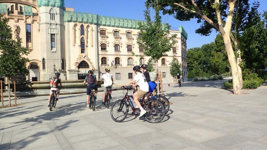 Private Madrid Bike Tour | Exclusive Guided Tour | From 30€ - Price and Overall Value