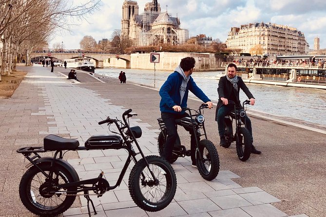 Private Paris electric bike ride with video - The Marais, Saint-Louis Island, and the Seine