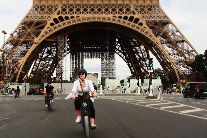 Private Paris electric bike ride with video - Eiffel Tower, Invalides, and Grand Palais