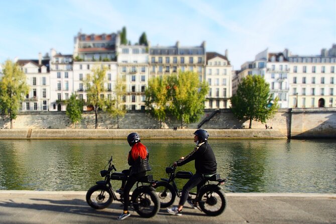 Private Paris electric bike ride with video - Who will enjoy this ride most