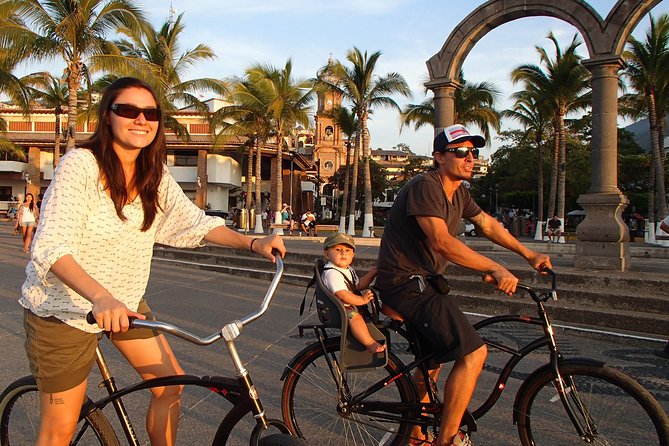 Private Tour in El Malecon Boardwalk Bike Ride - Malecon boardwalk: art, sculptures, and city life